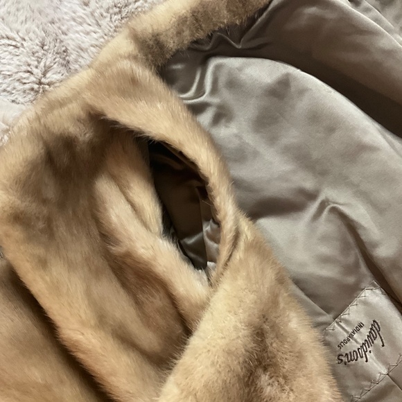 ** Beautiful Vintage Mink Wrap ** - Picture 9 of 9